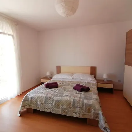 Porat Примоштен