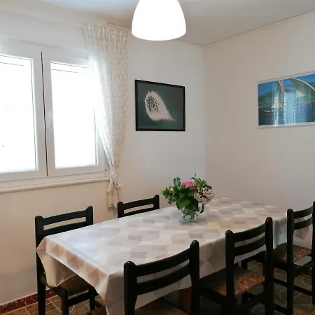 Apartment Porat *